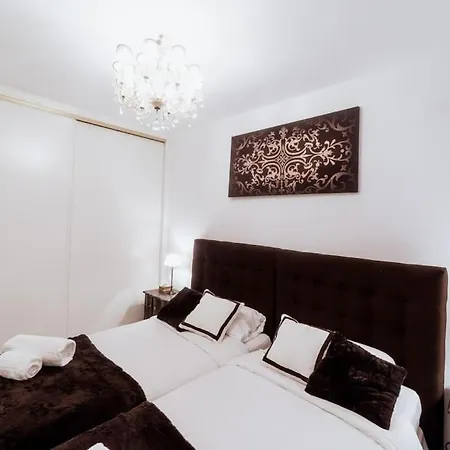 Apto. Plaza Seneca Centro * Alicante